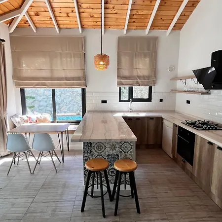 Root House Holiday home *